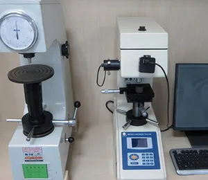 Ujian kekerasan logam Rockwell & Vickers